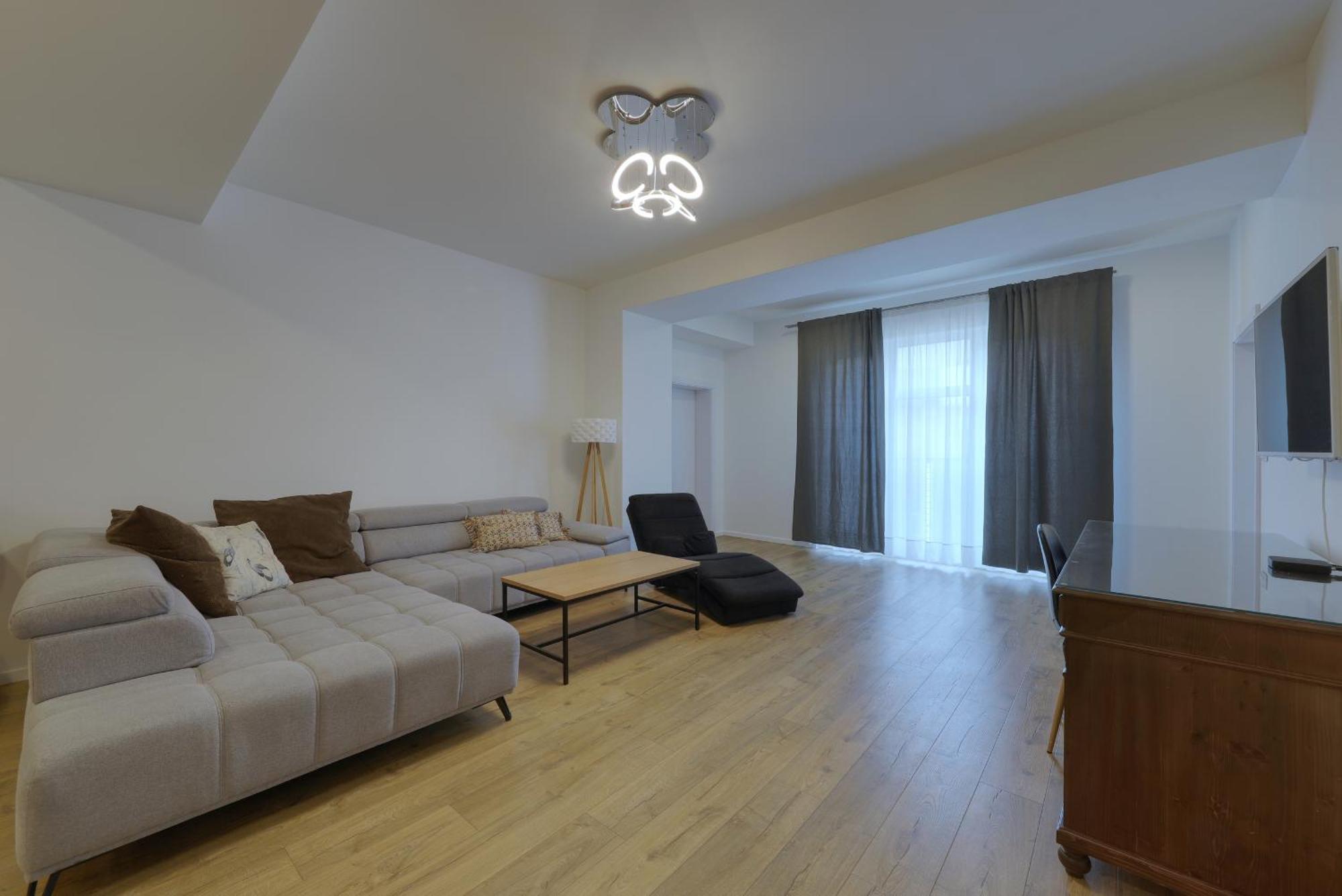 Shone Apartment Old Town 2 Bedroom ブラチスラヴァ エクステリア 写真